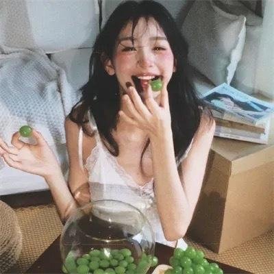拥抱大白熊